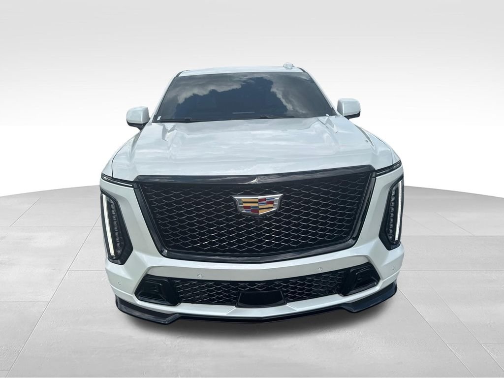 Used 2025 White Cadillac V-Series image 8