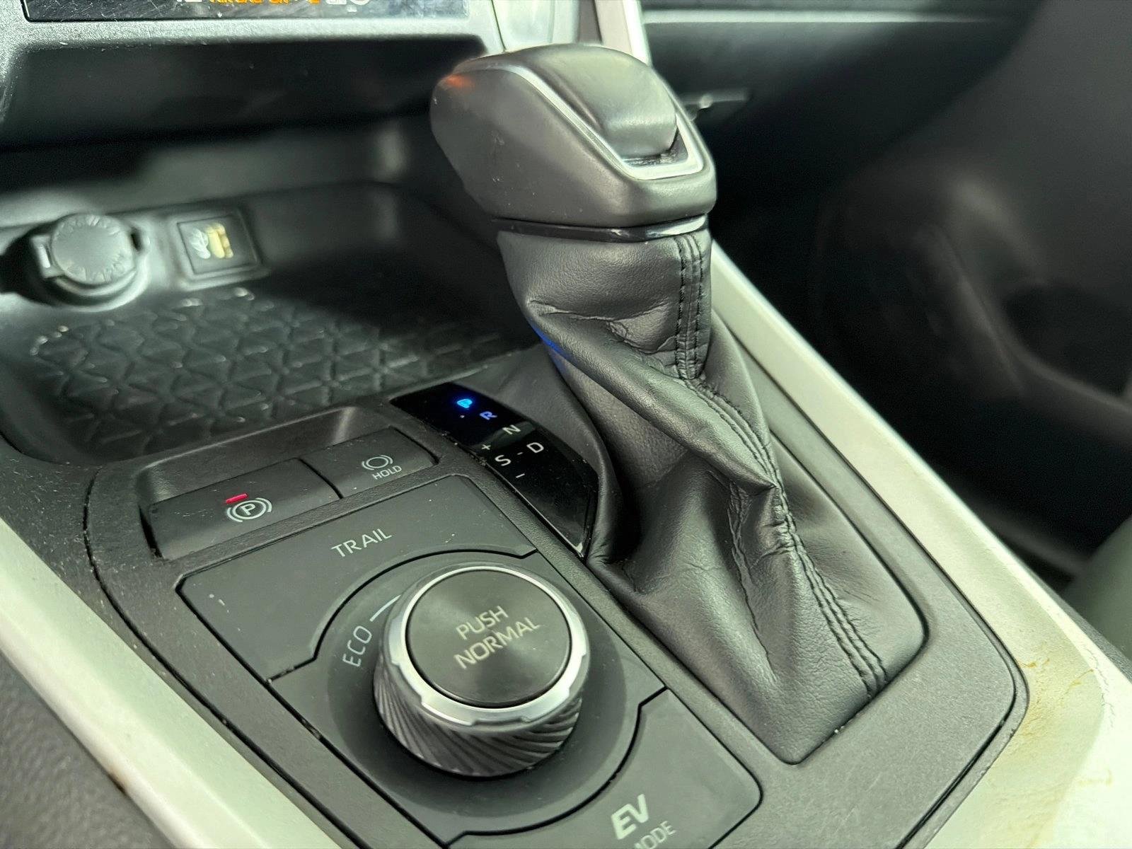 Certified Used 2024 Midnight Black Metallic Toyota Hybrid SE image 30