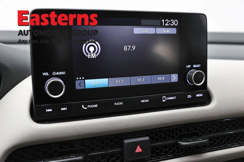 Used 2025 Silver Honda LX image 18