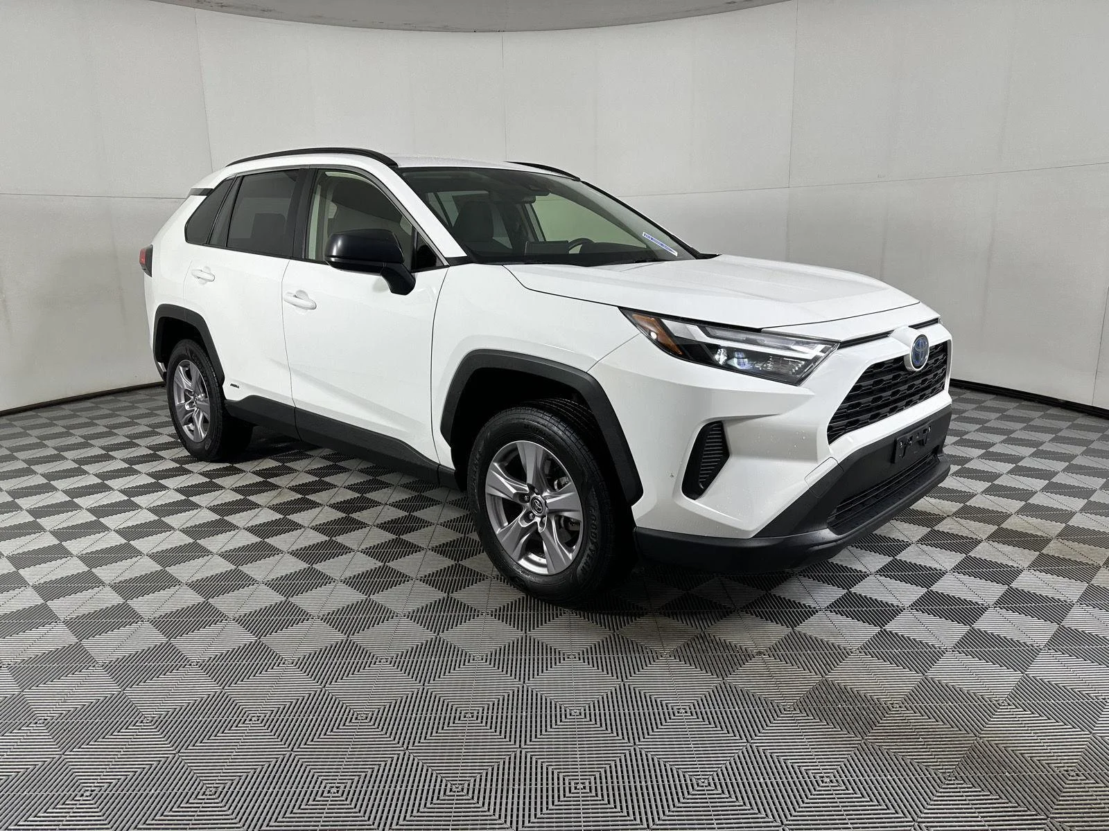 Used 2024 Ice Cap Toyota LE image 13