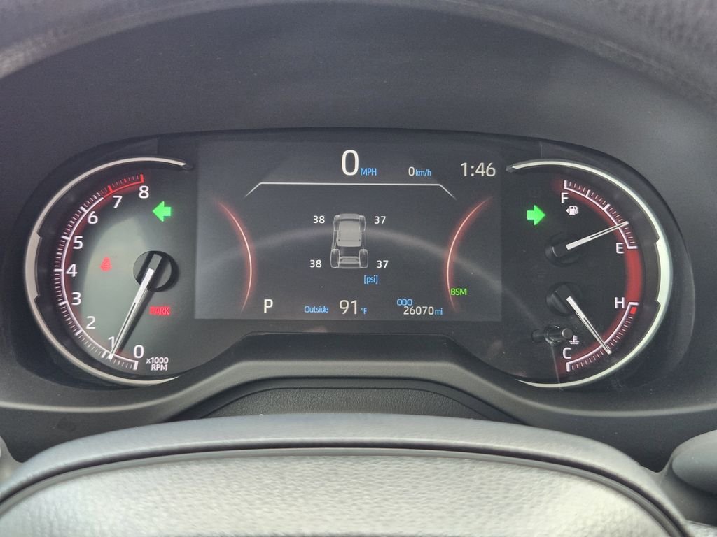 2024 Toyota RAV4 LE - Photo 10
