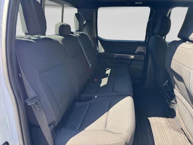 Used 2023 Oxford White Ford XLT image 17