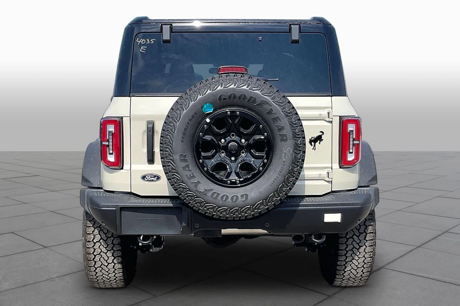 New 2026 Desert Sand Ford Badlands® image 4