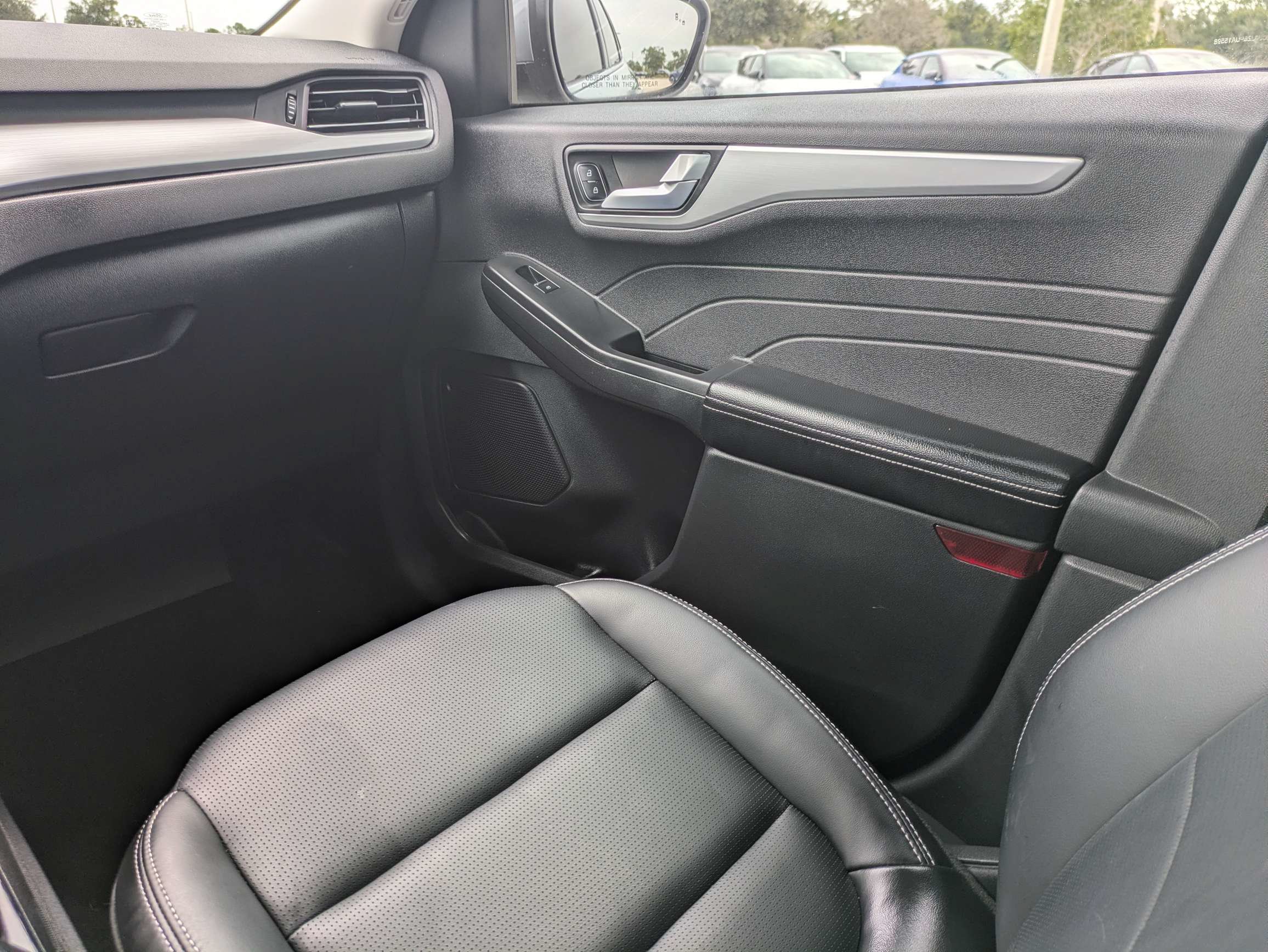 Used 2023 Iconic Silver Metallic Ford Platinum image 19