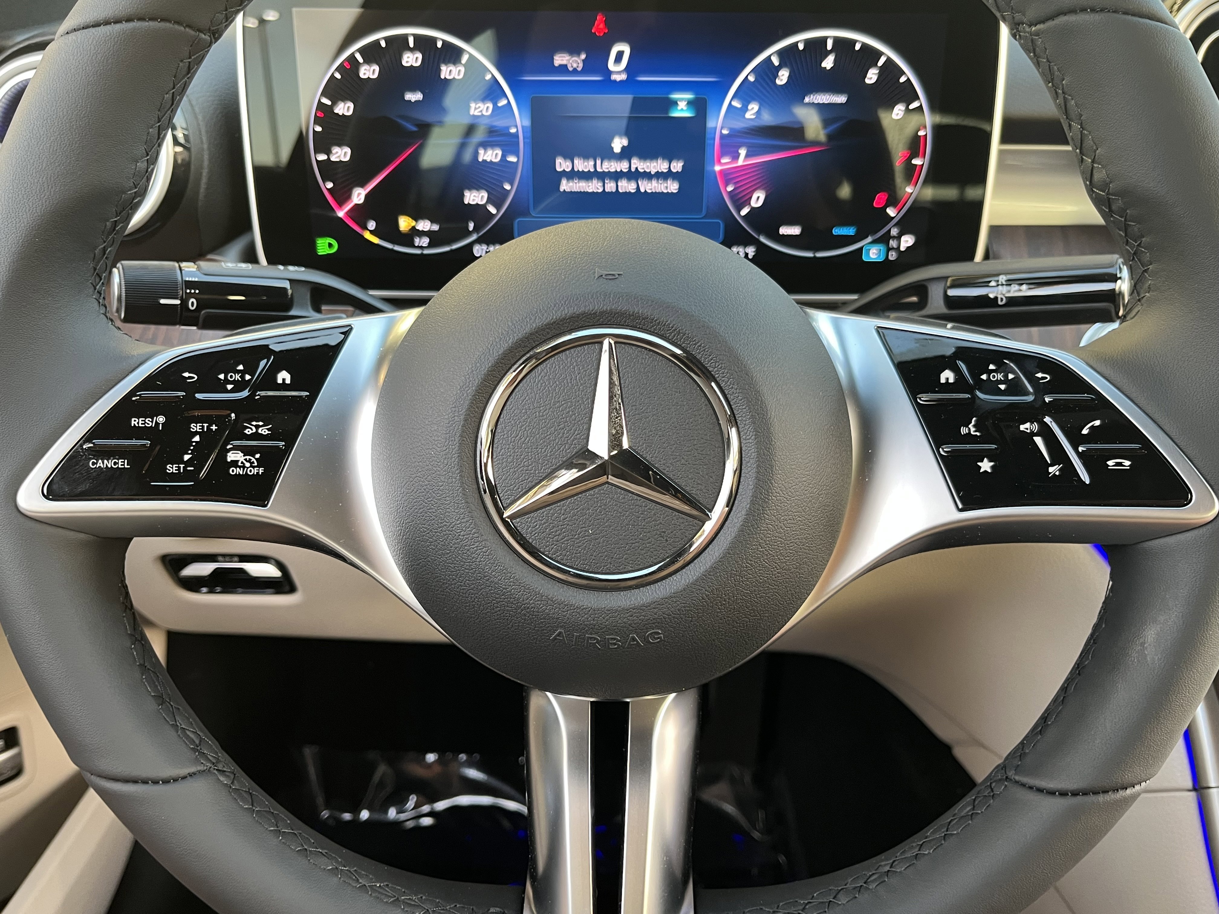 New 2026 POLAR WHITE Mercedes-Benz C 300 image 24