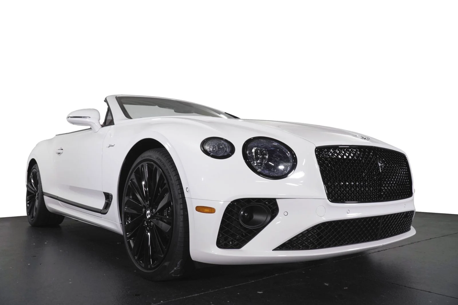 Used 2022 White Bentley  image 8