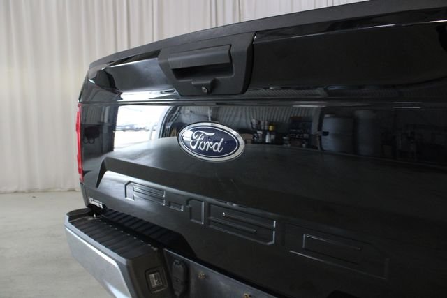 Used 2018 Shadow Black Ford XLT image 29
