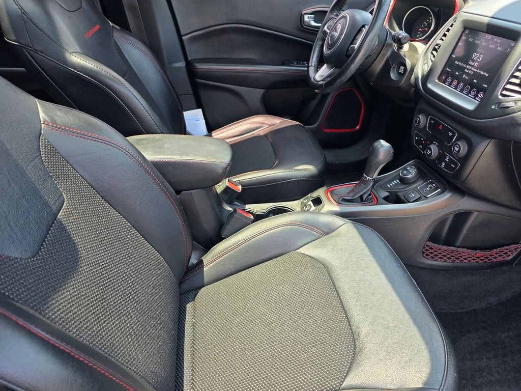 Certified Used 2020 White Jeep Trailhawk image 22