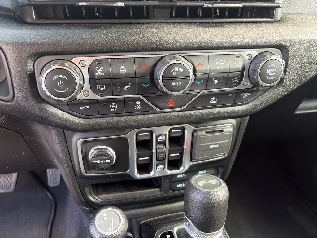 Certified Used 2025 Blue Jeep Sport S image 28