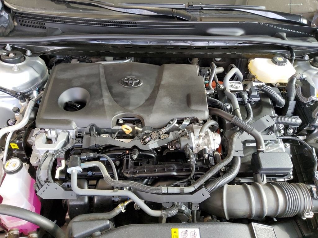 Used 2025 Silver Toyota LE image 20