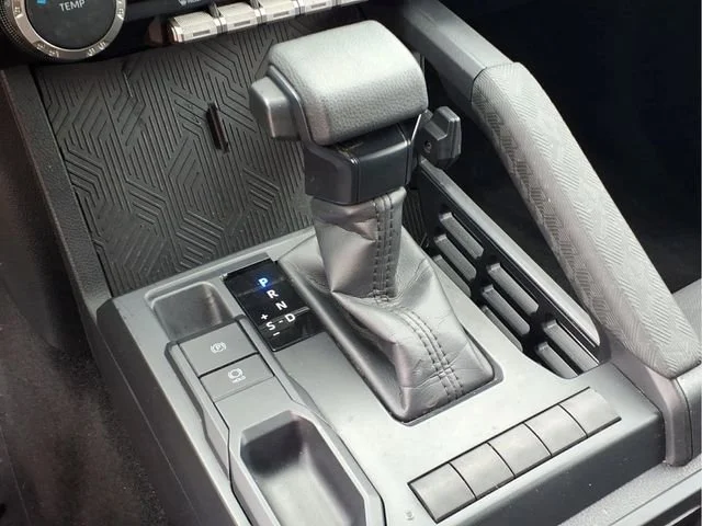 Used 2025  Toyota SR image 10