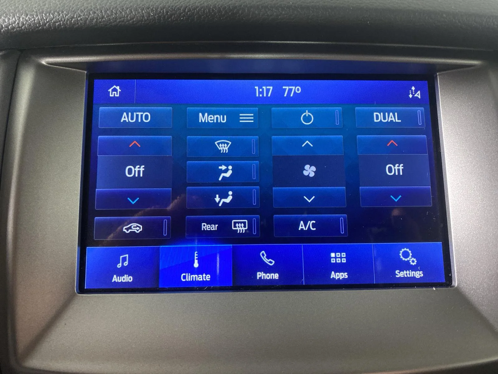 Used 2021 Oxford White Ford  image 24