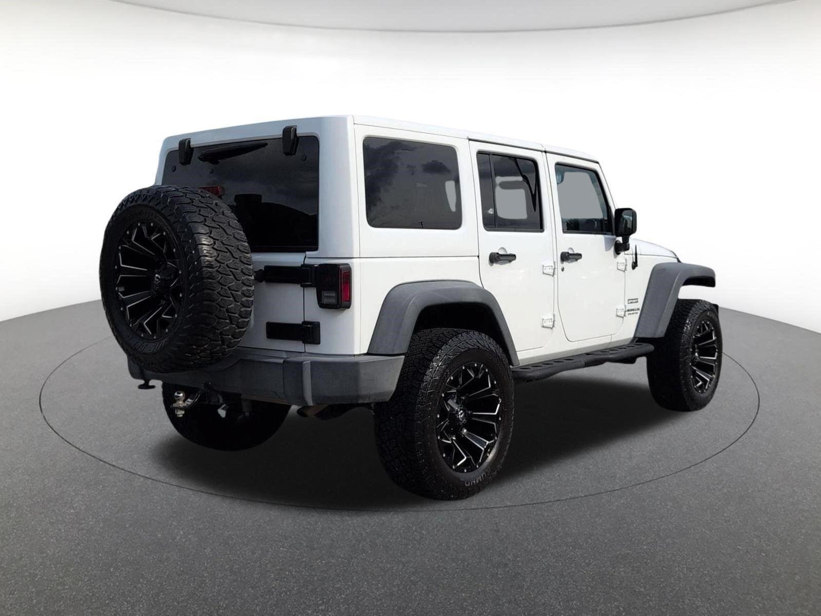 Used 2016 Bright White Clearcoat Jeep Sport image 9
