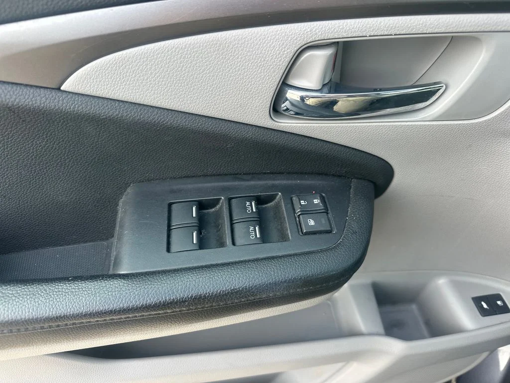 Used 2016 Modern Steel Metallic Honda EX-L image 14