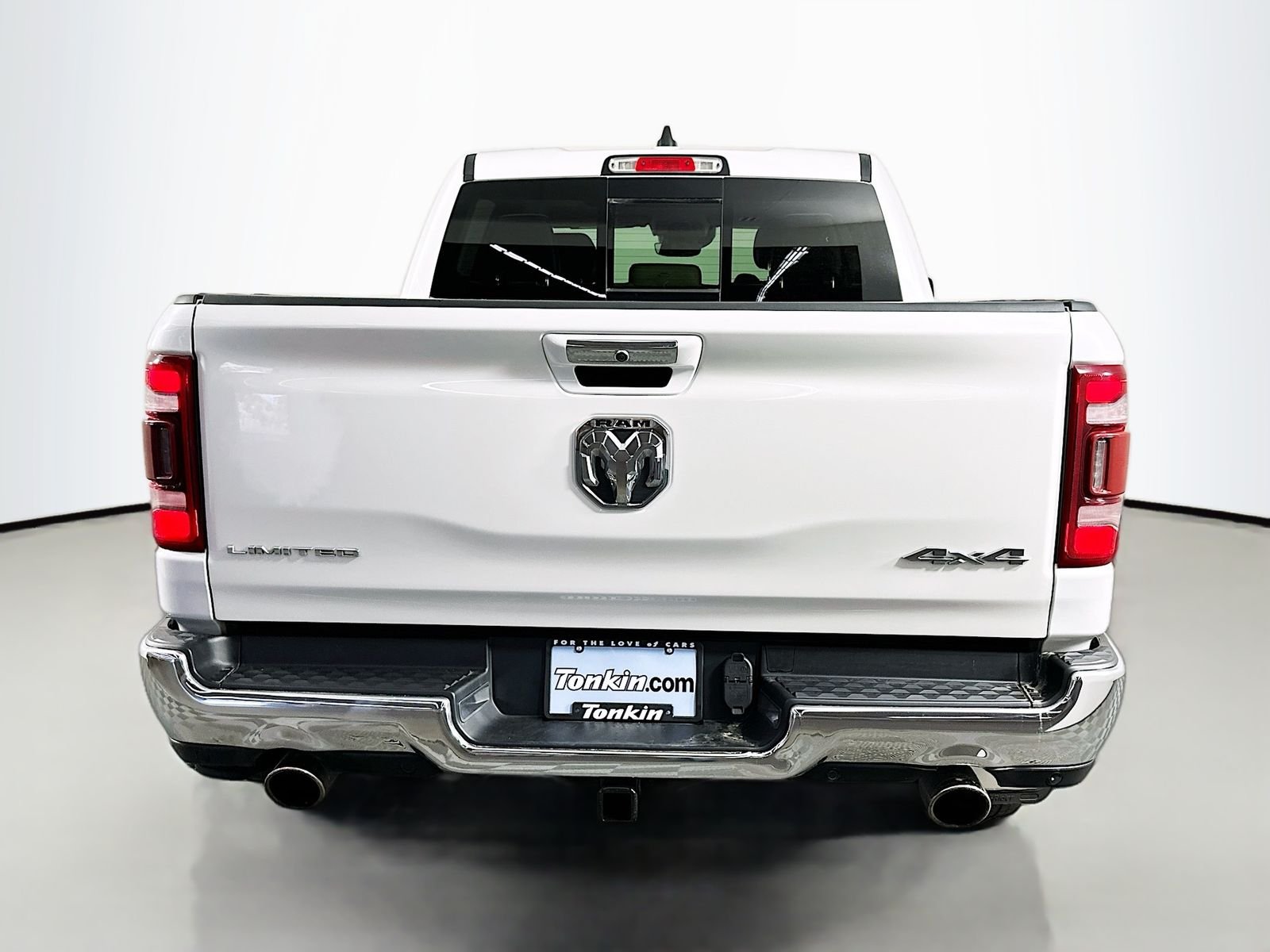 Used 2021 Ivory White Tri-Coat Pearlcoat Ram Limited image 7