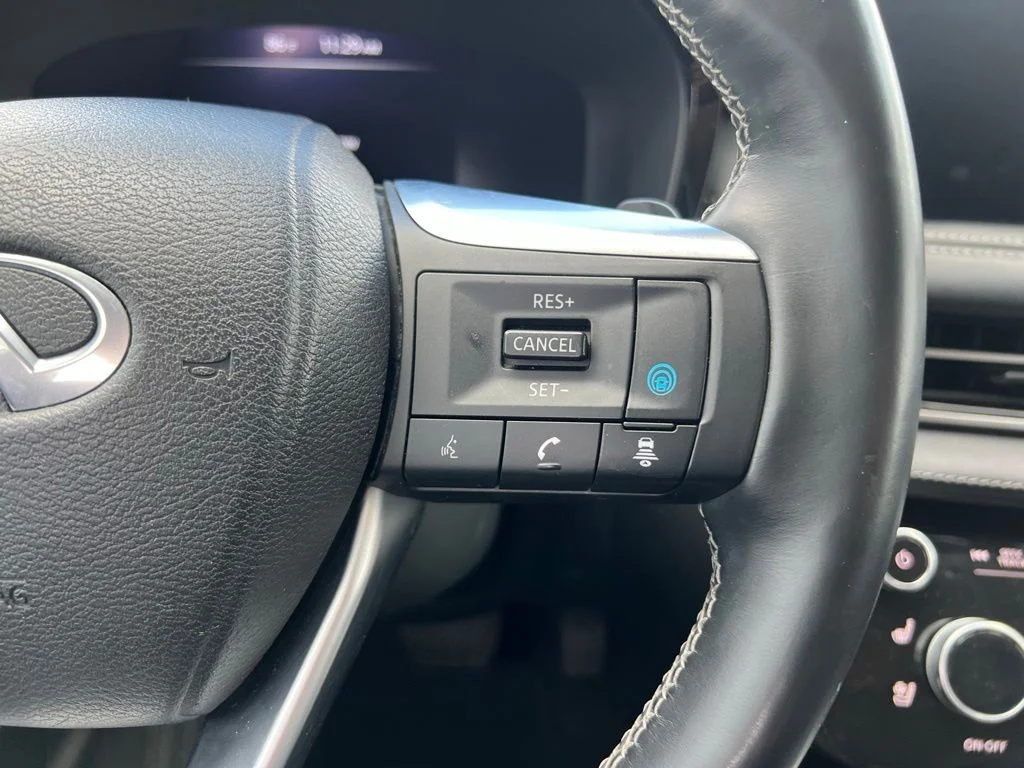 Used 2023 Blue INFINITI Sensory image 15