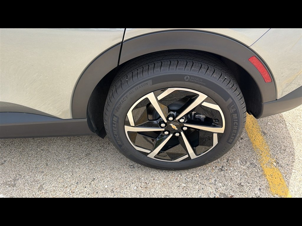 2026 Chevrolet Equinox EV 2LT - Photo 26