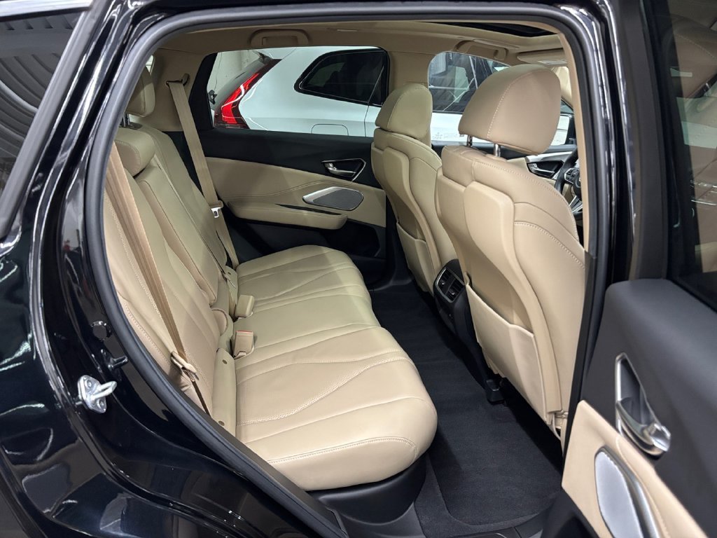 Used 2023 Majestic Black Pearl Acura Technology Package image 17