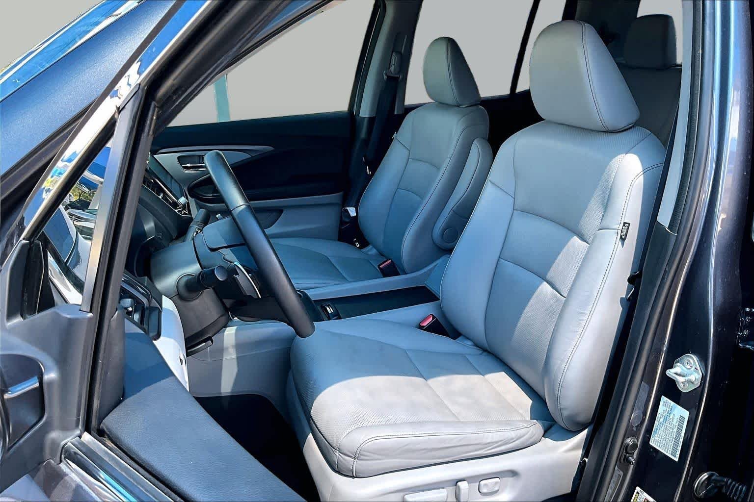Certified Used 2022 Modern Steel Metallic Honda RTL image 8