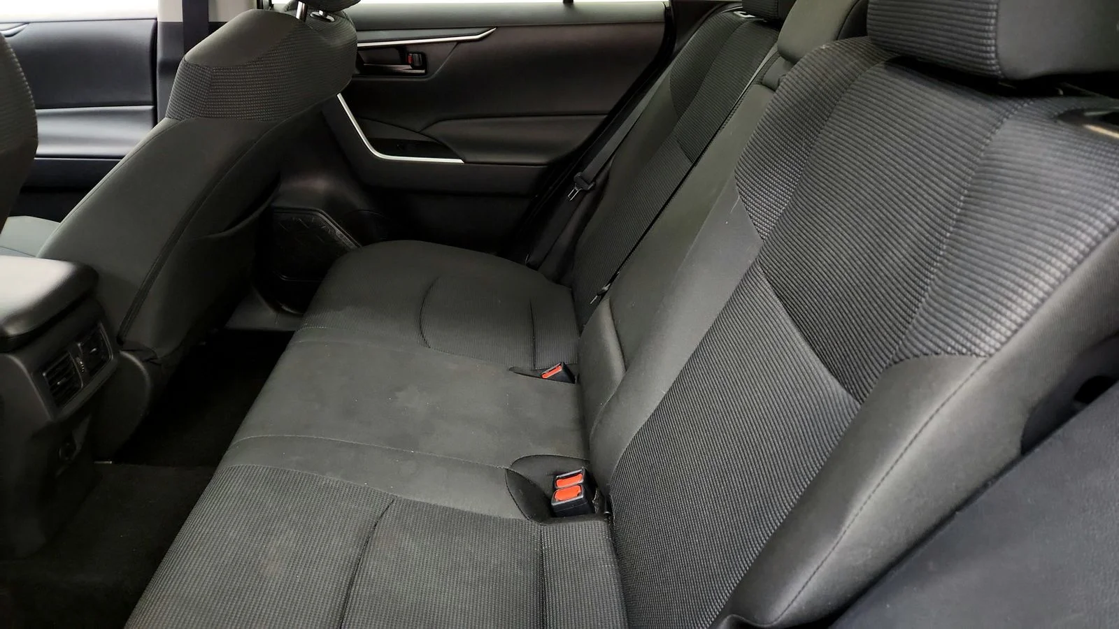 Used 2025 Silver Toyota LE image 34