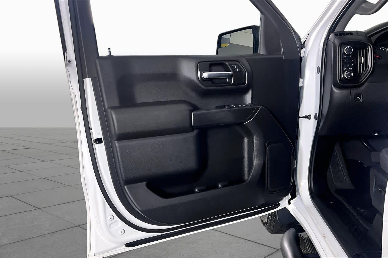 2024 Chevrolet Silverado 1500 Custom - Photo 39