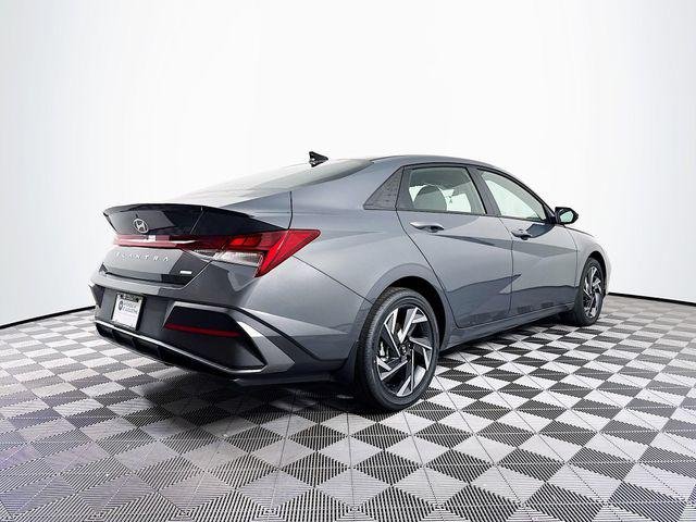 2025 Hyundai Elantra Blue - Photo 6