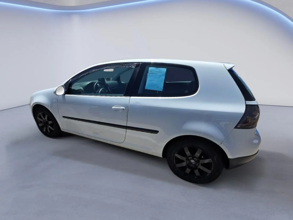 Used 2007 Candy White Volkswagen 2-Door (A6) image 2