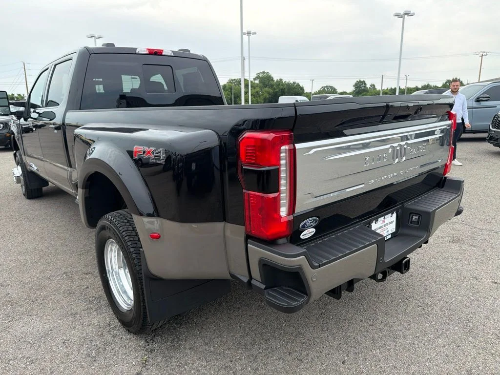 New 2026 Agate Black Metallic Ford King Ranch image 38