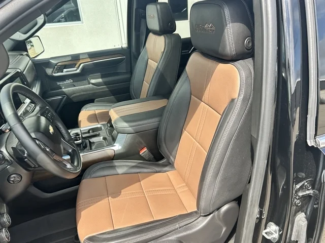 Used 2024 BLACK CHEVROLET High Country image 16