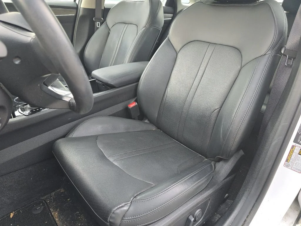 Used 2024 White Kia EX image 21