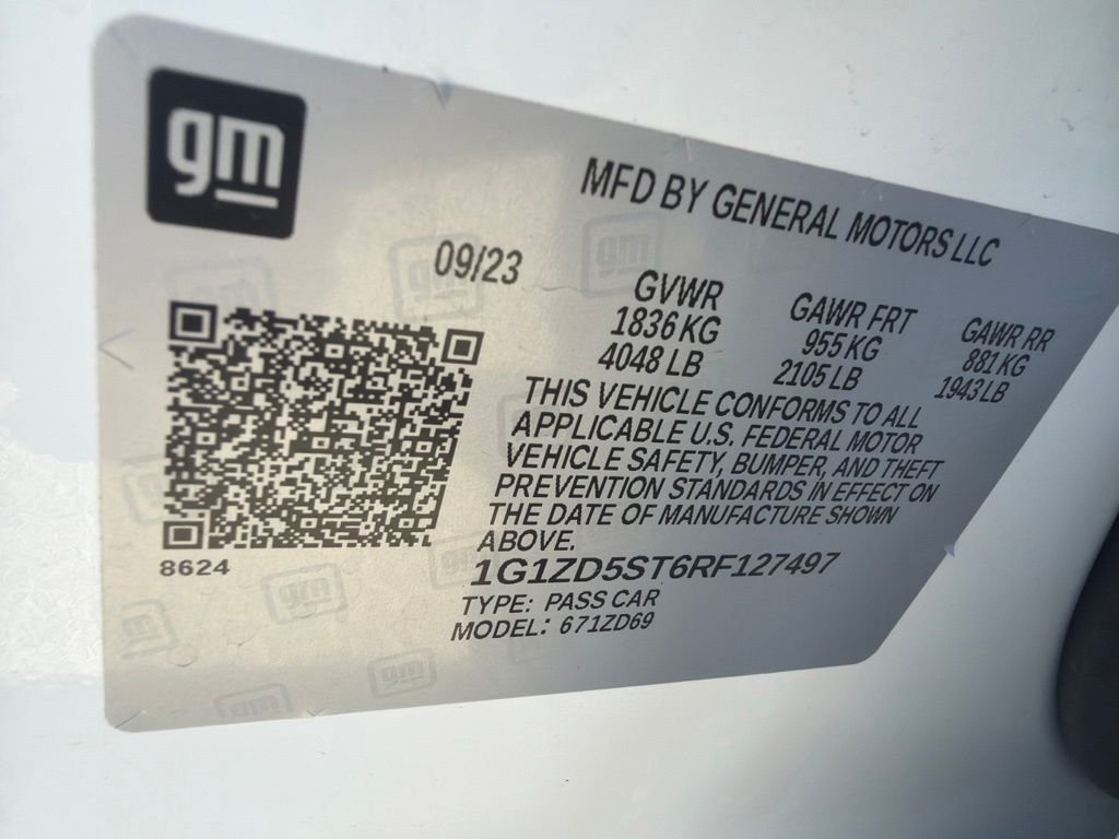 Used 2024 White Chevrolet LT image 32
