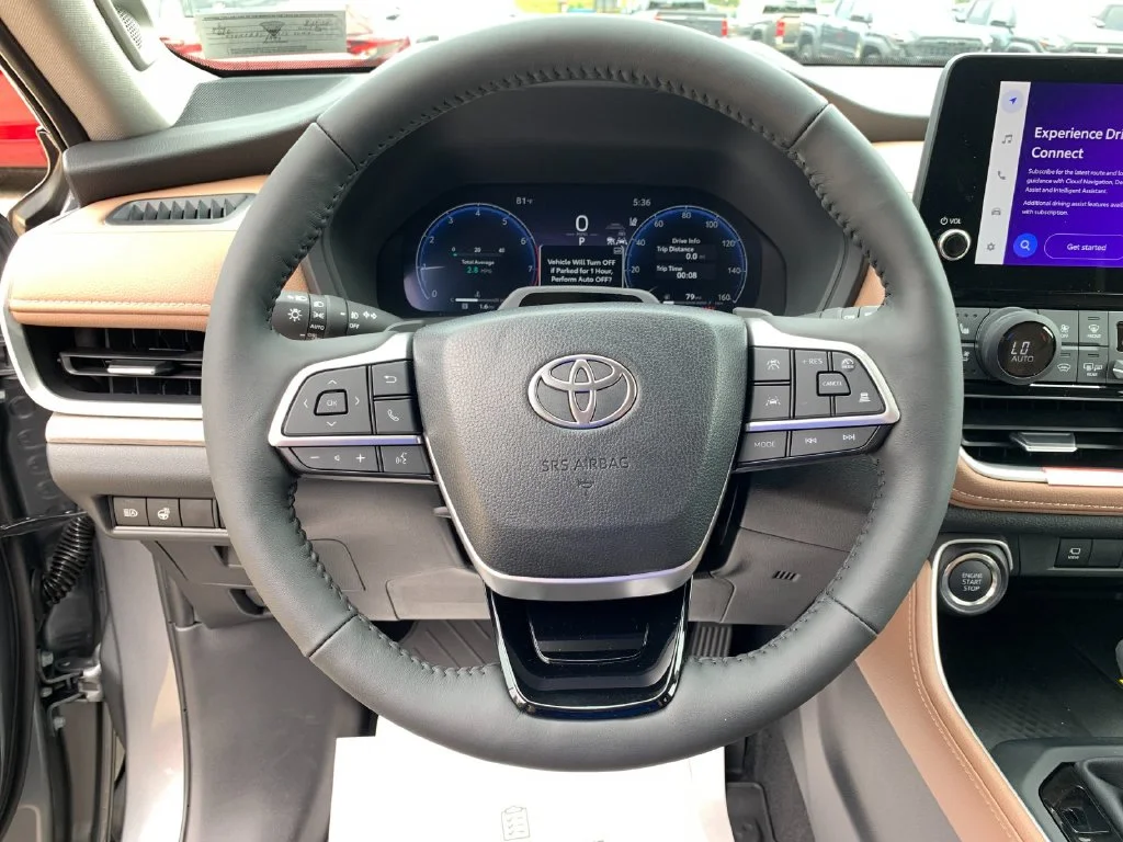 Used 2026  Toyota Platinum image 27