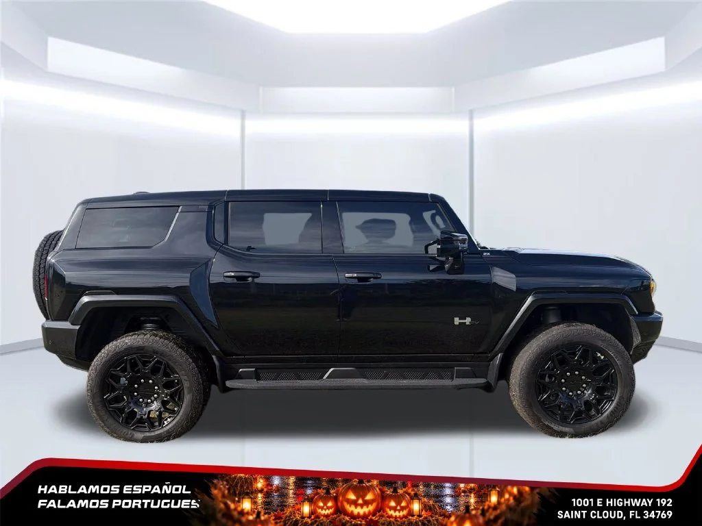 Used 2026 Void Black GMC 2X image 6