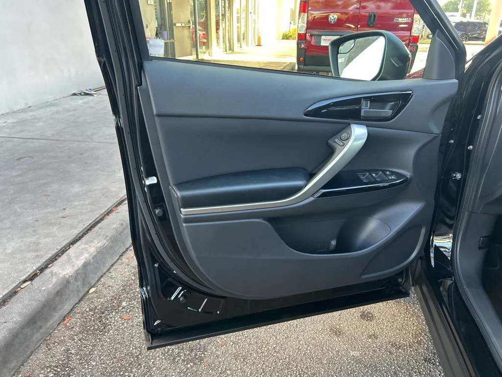 New 2026 Black Mitsubishi LE 1.5T S-AWC image 31