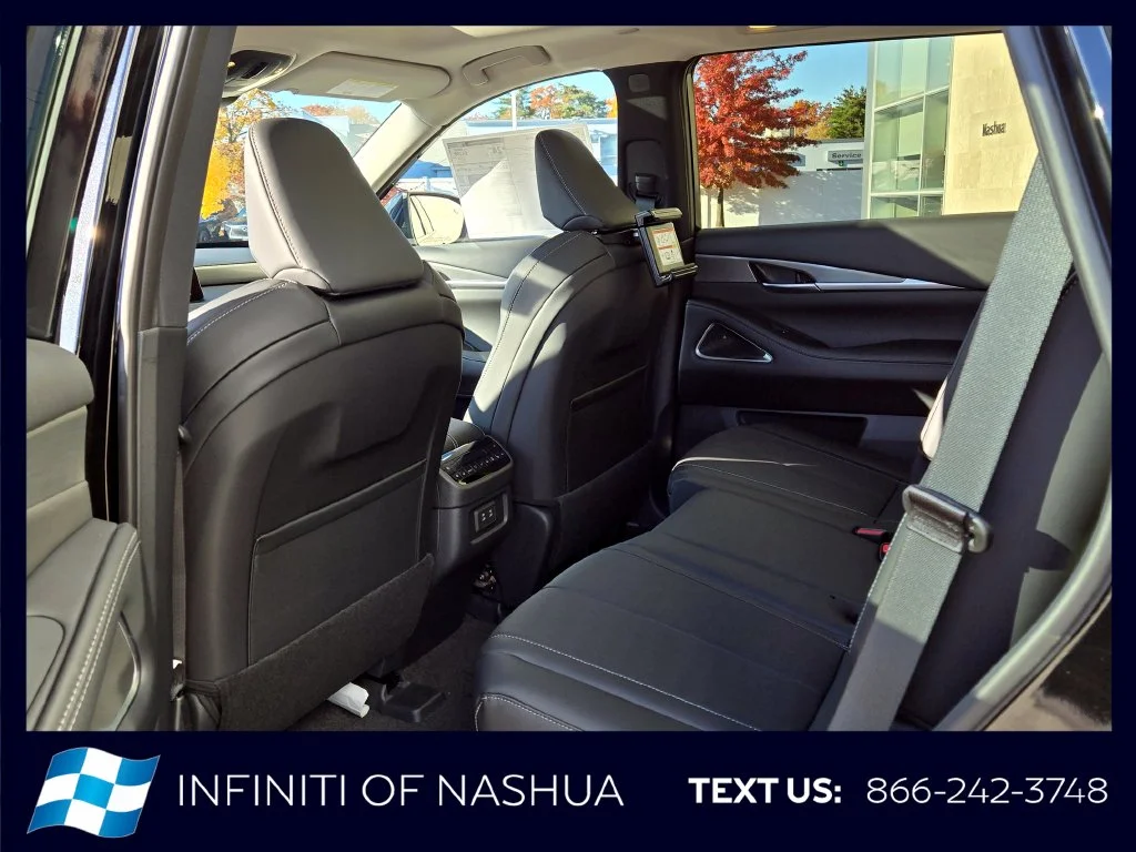 New 2027 MINERAL BLACK INFINITI Luxe AWD image 21