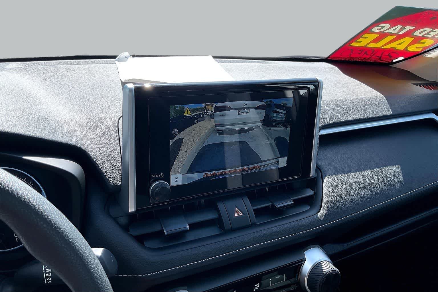 Used 2025 Ice Cap Toyota LE image 21