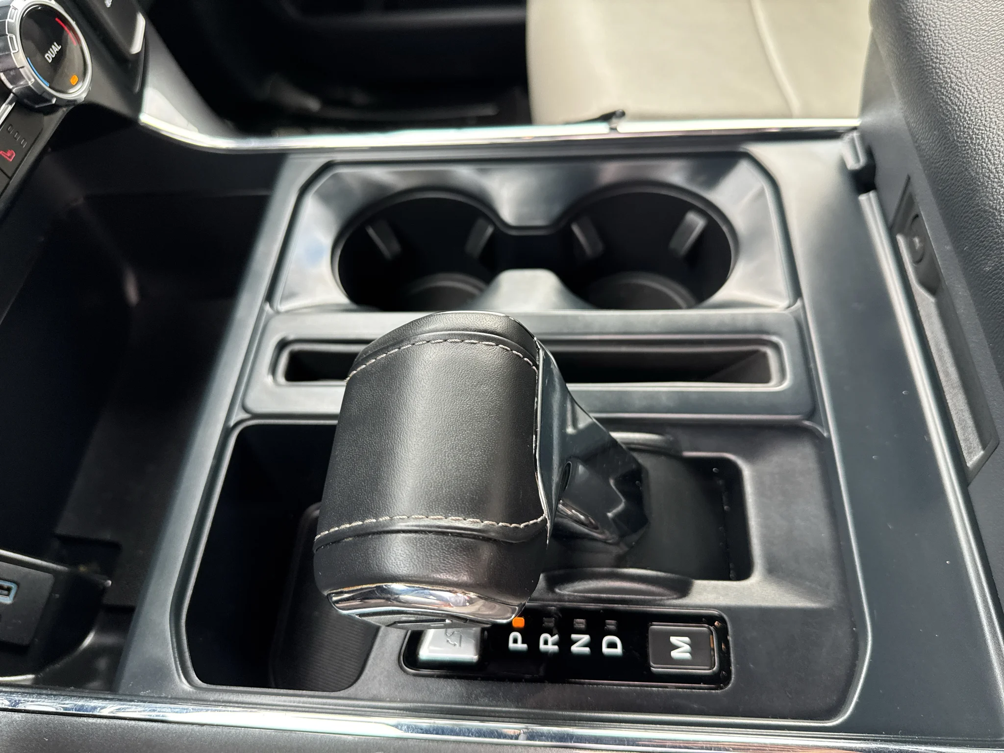 Used 2023 Agate Black Metallic Ford XLT image 15