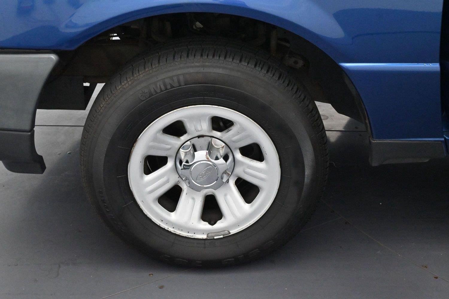 Used 2008  Ford XL image 22