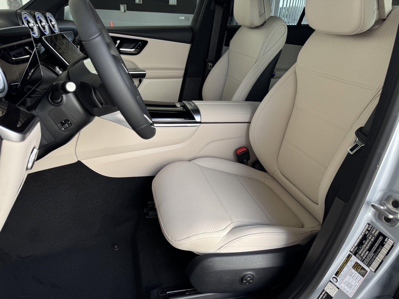 New 2026 Cirrus Silver Metallic Mercedes-Benz GLC 300 image 38