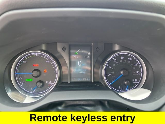 Used 2021  Toyota LE image 18