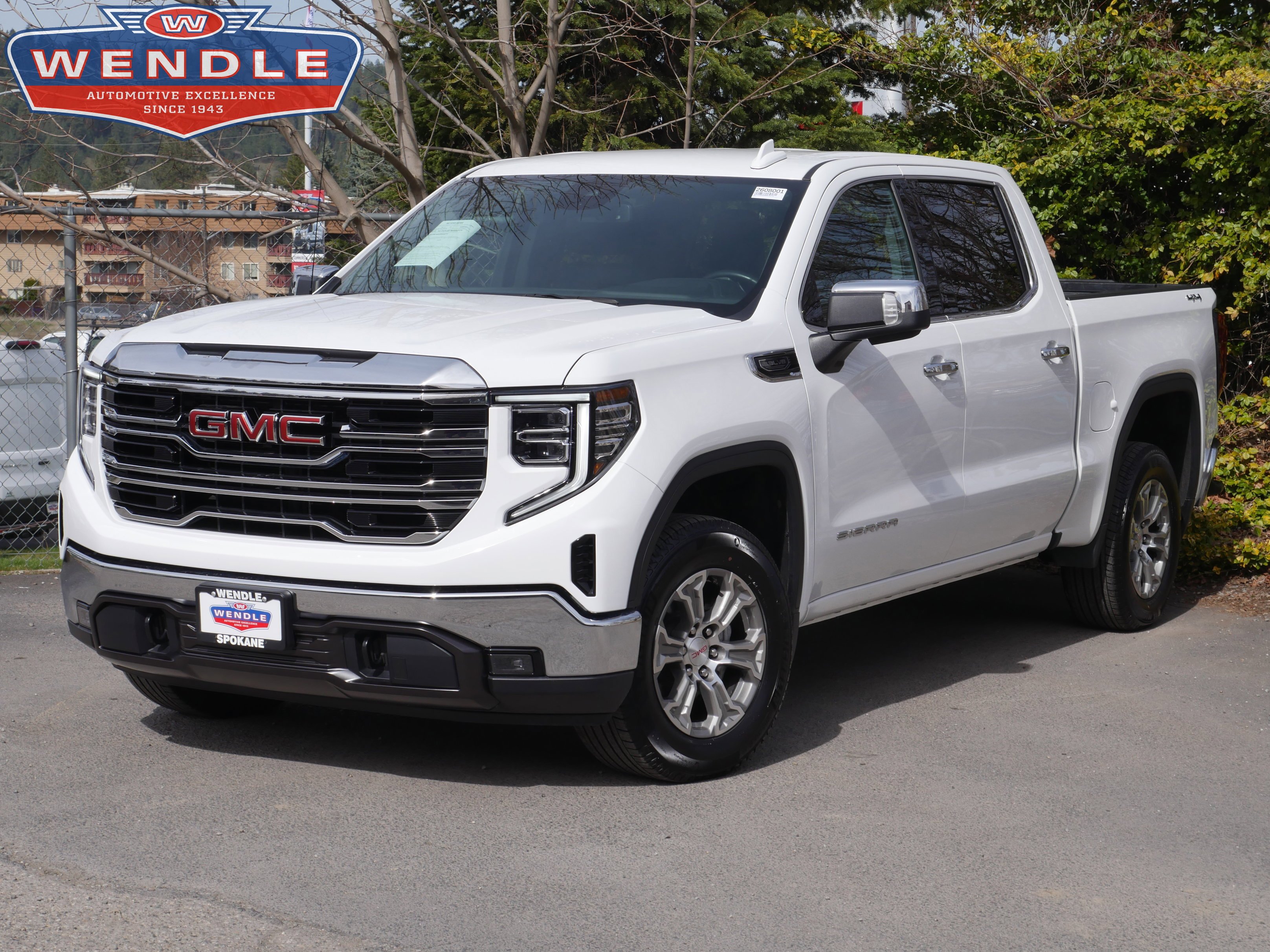 2022 GMC Sierra 4WD Crew Cab Short Box SLT's photo