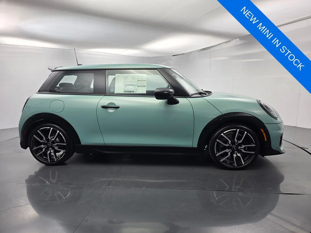 New 2026 Green MINI Iconic image 3