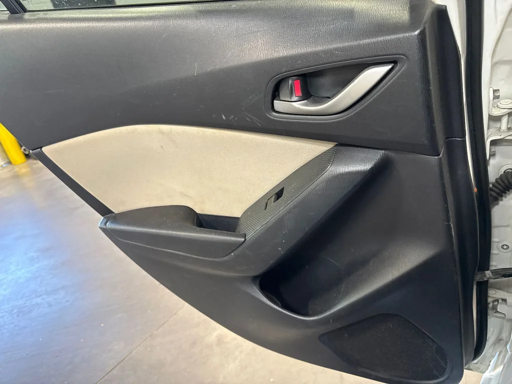 Used 2015 White Mazda i Touring image 11