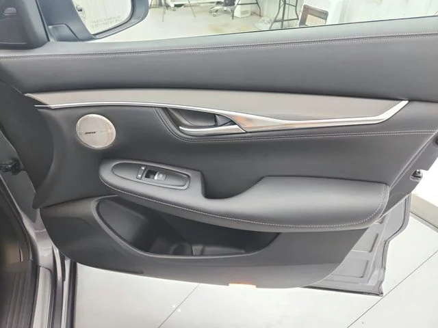 Used 2025 Gray INFINITI ESSENTIAL image 39