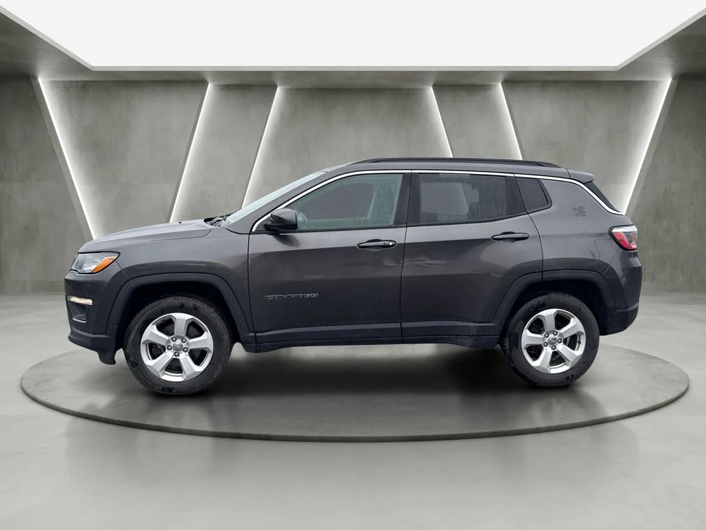 Used 2020 Gray Jeep Latitude image 4