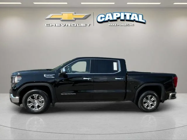 Used 2025 Onyx Black GMC SLT image 2
