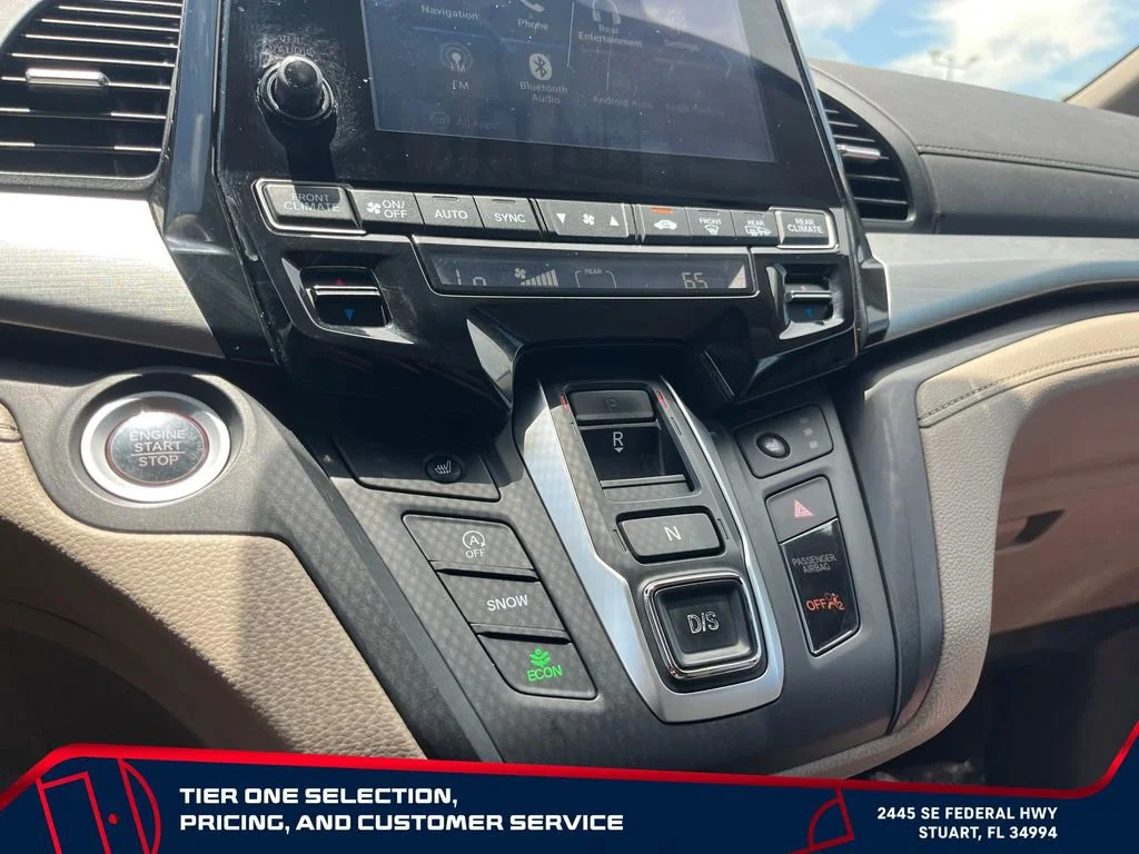 Used 2018 Green Honda Touring image 31