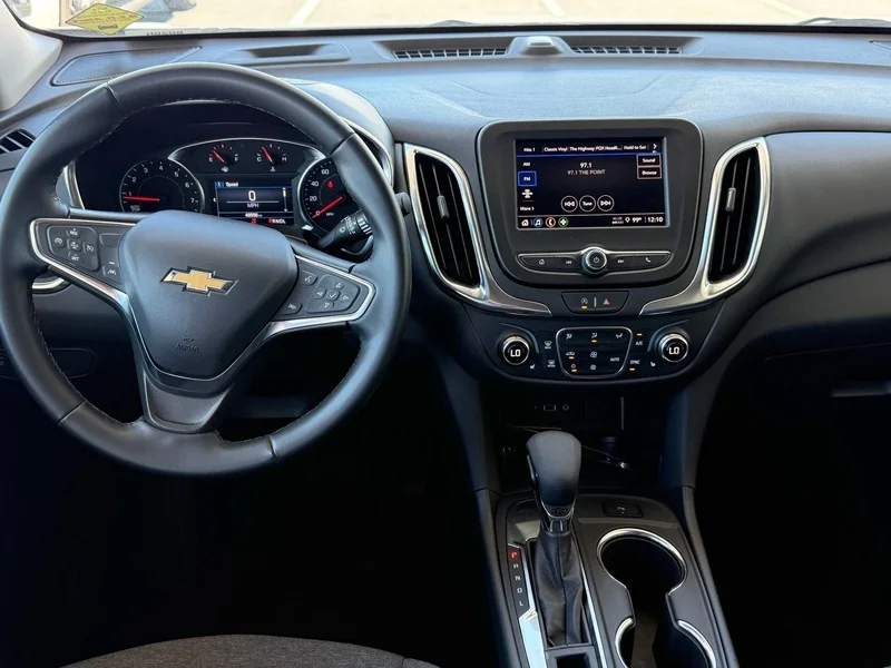 Used 2024 Summit White Chevrolet LT image 14