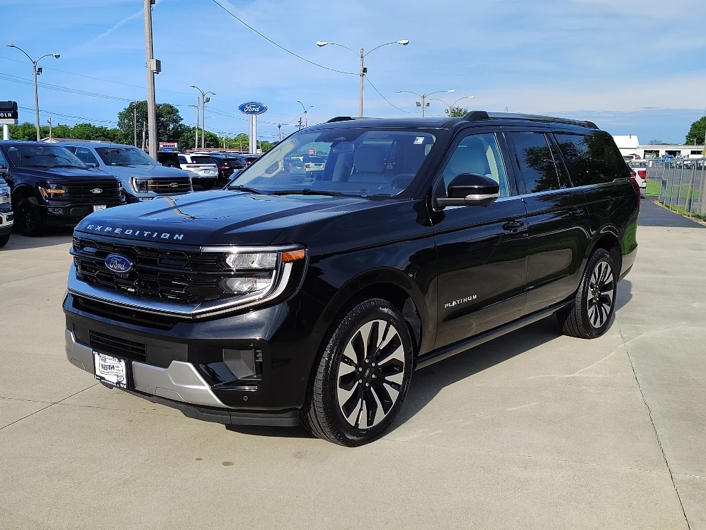 Used 2025 Agate Black Metallic Ford Platinum image 8