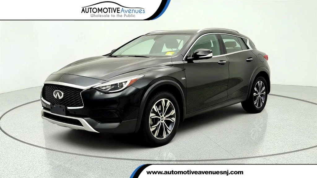 2019 INFINITI QX30's photo